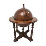 Bar en forme de globe terrestre vintage