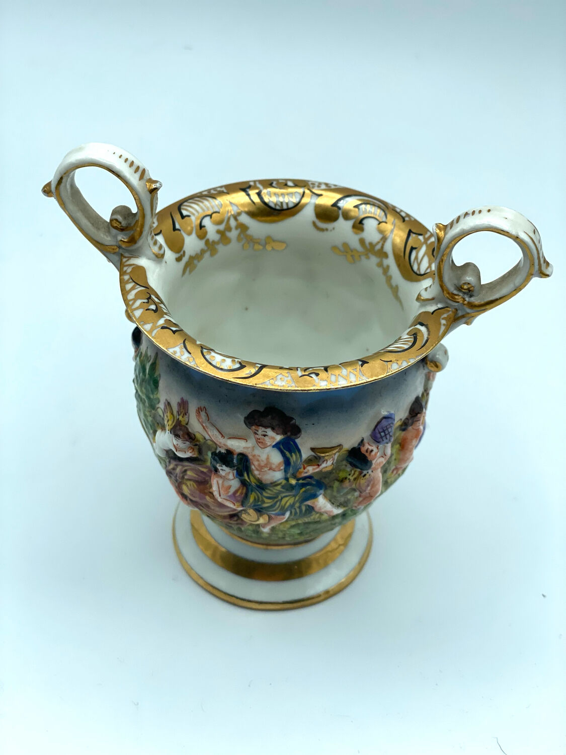 Miniature vase capodimonte