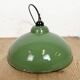 Lampe suspendue en émail vert industriel, années 1960
