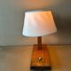 Petite lampe à poser en bois
