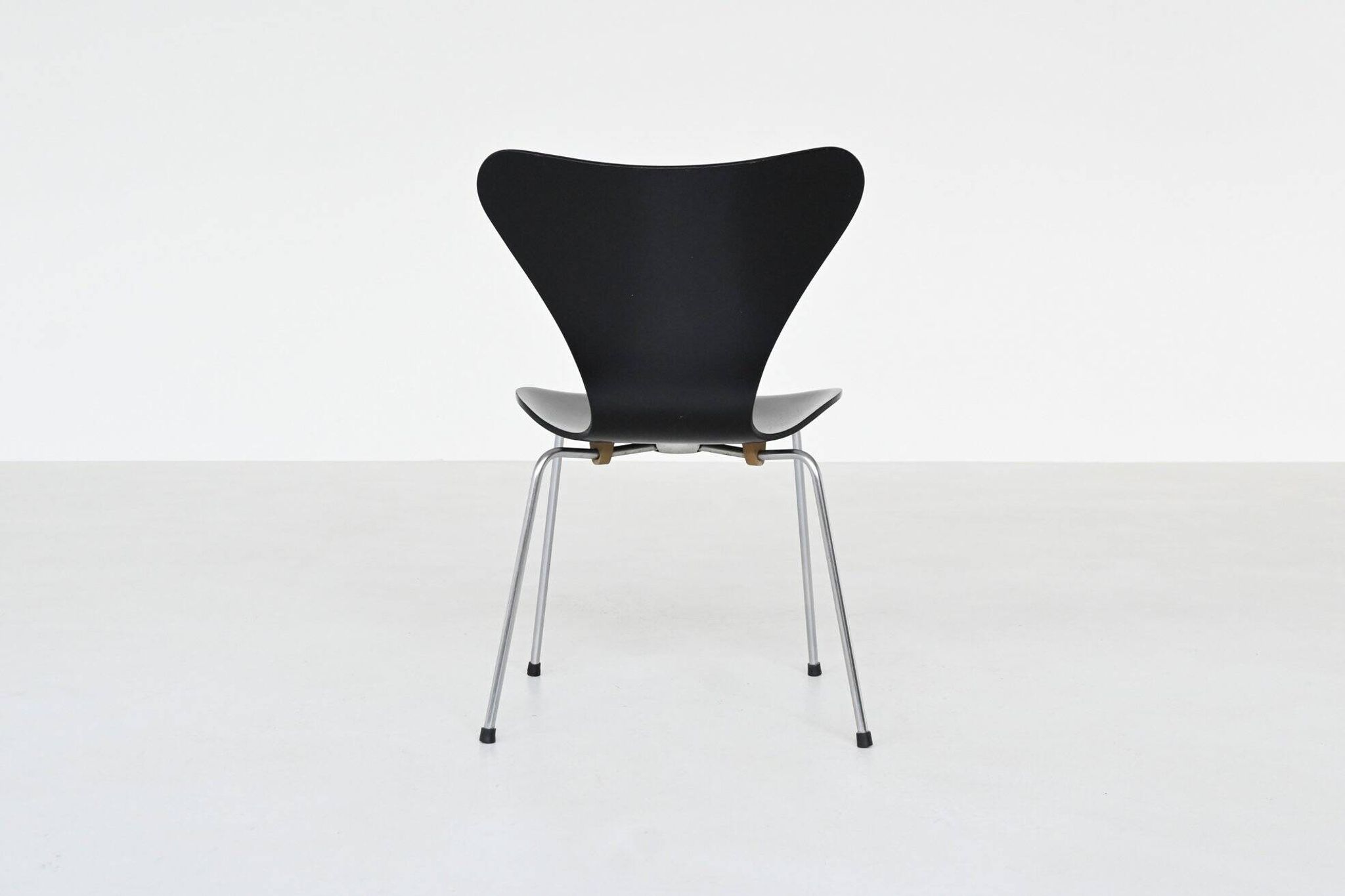 Chaises de salle à manger 'Butterfly' Arne Jacobsen 3107 Fritz Hansen Danemark 1967