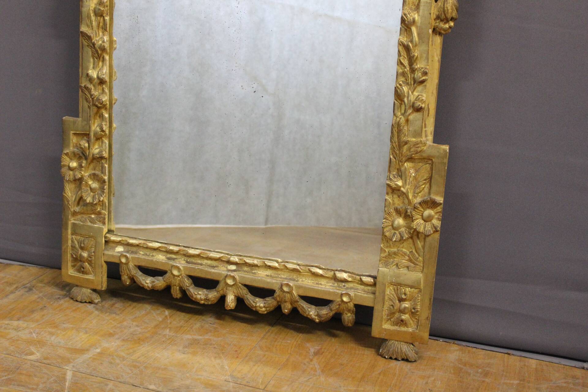 Miroir Louis XVI en bois doré XVIII siècle