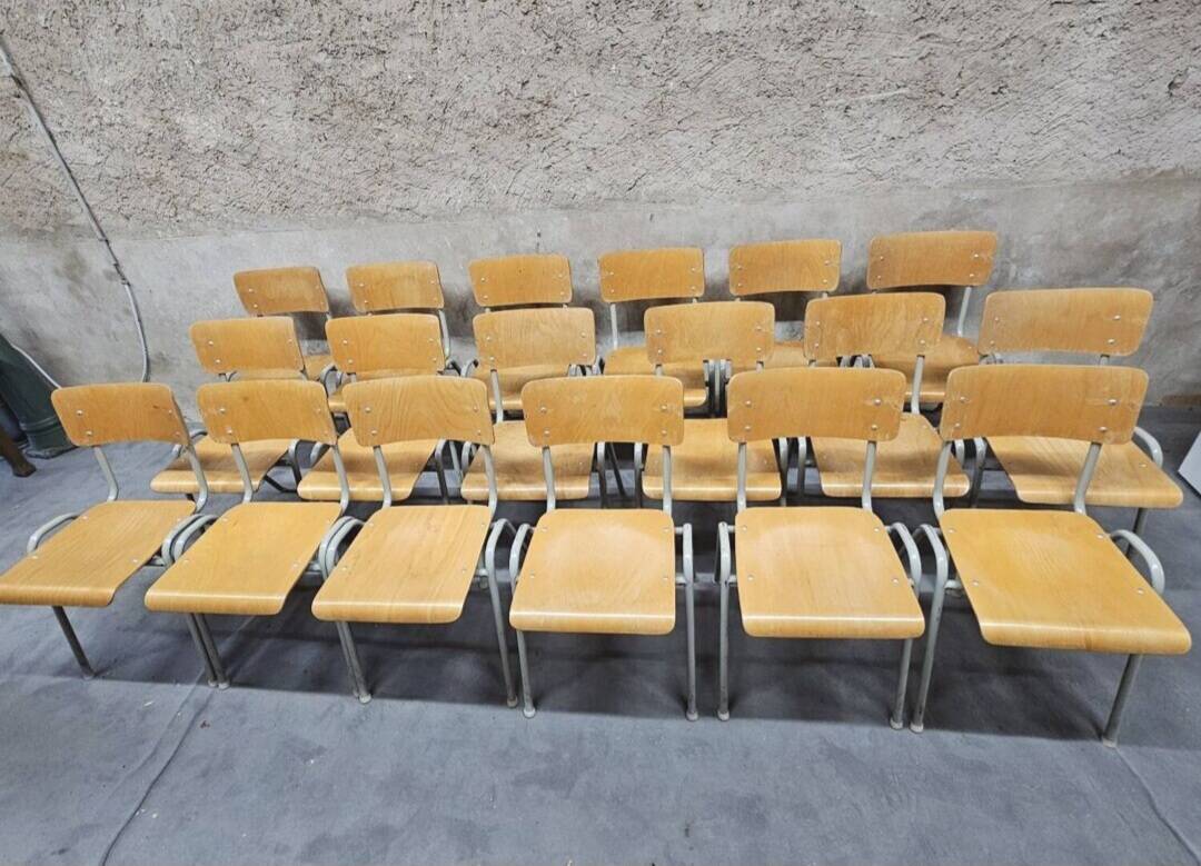 Lot of 18 vintage stackable bistro chairs from the 1970s