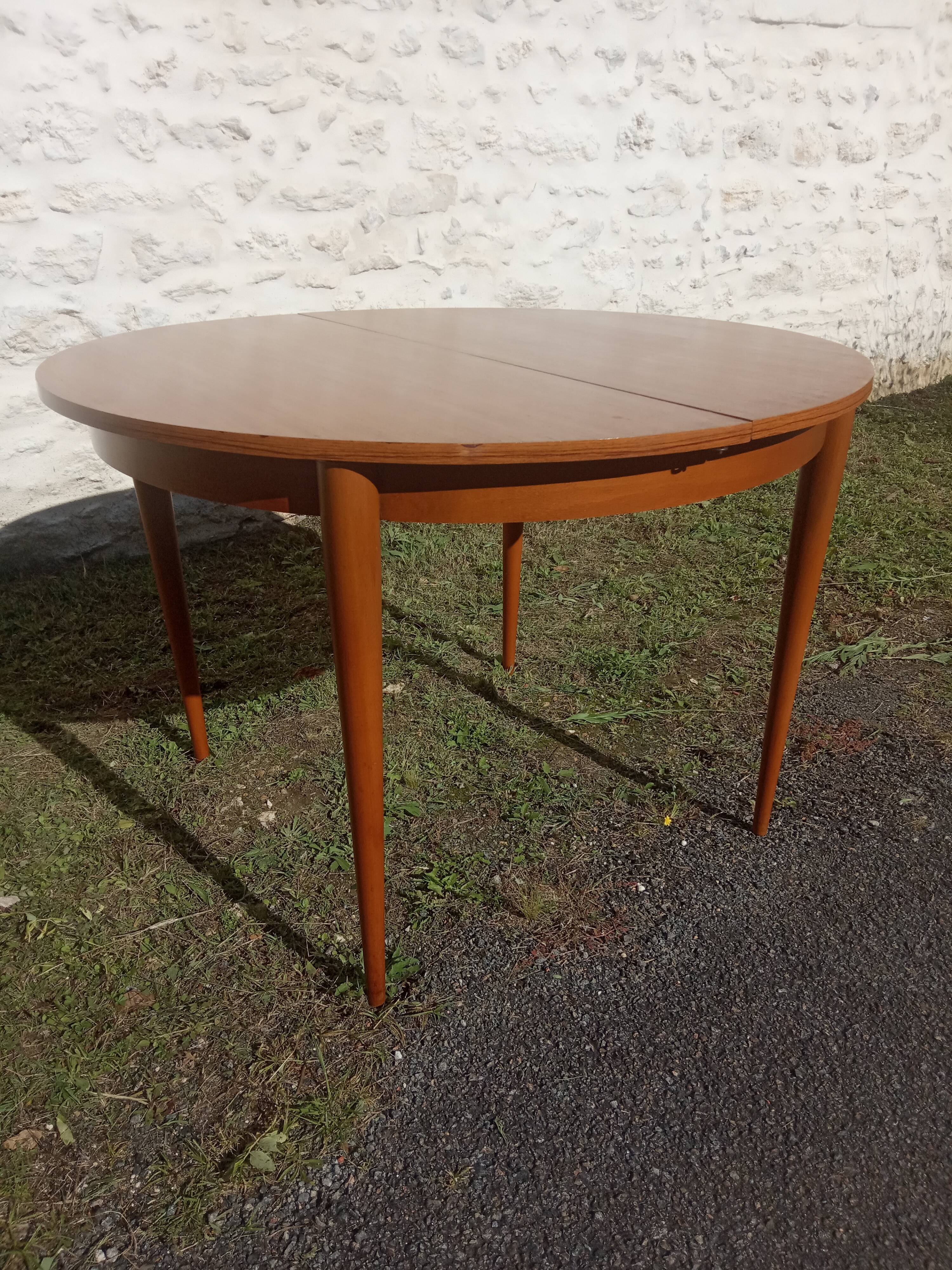 Table 50s 4/6 people