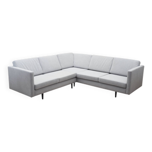 Canapé d'angle gris,