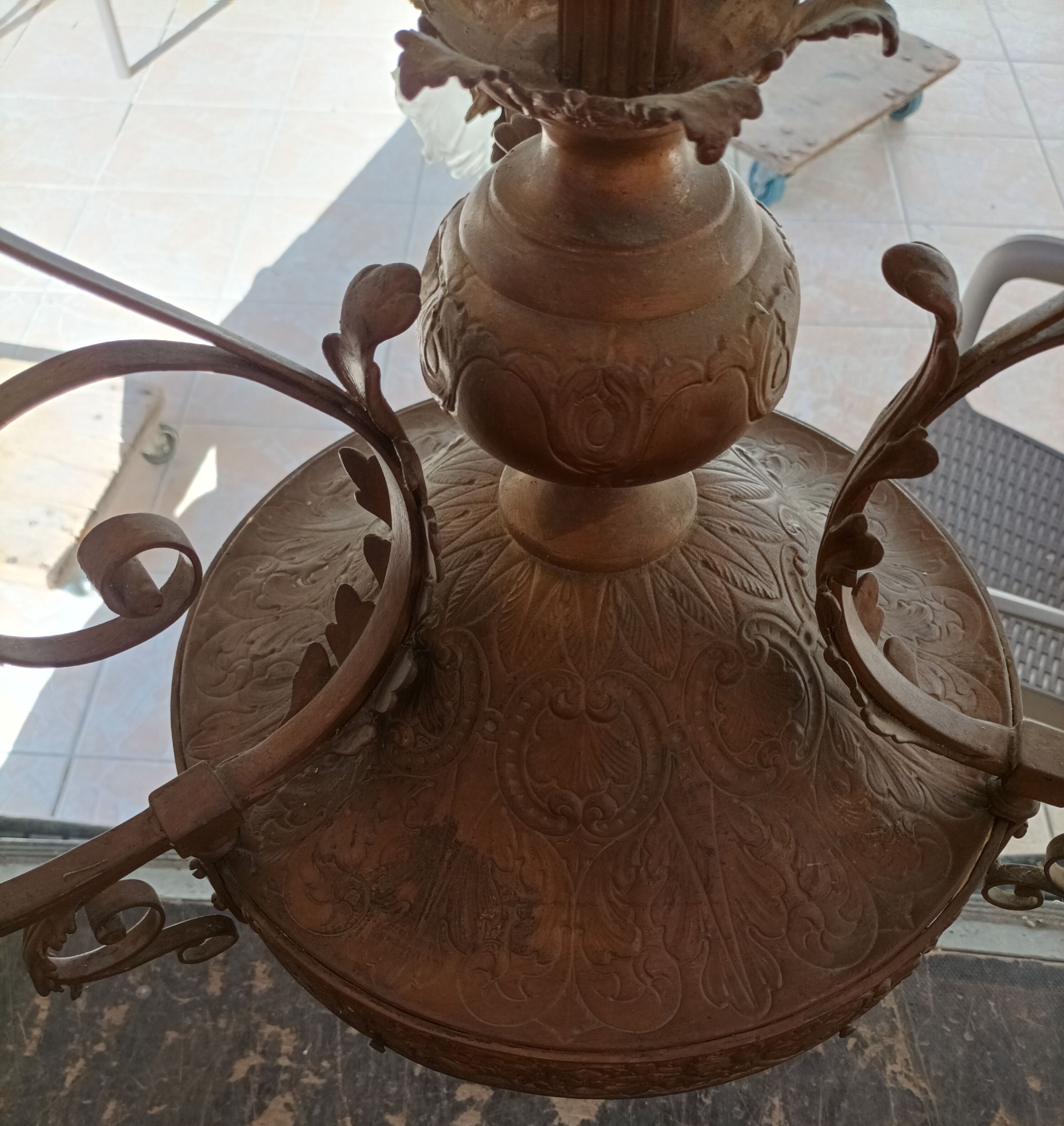 Suspension in brass and bronze Renaissance style