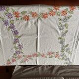 Cotton tablecloth and towels entirely handmade