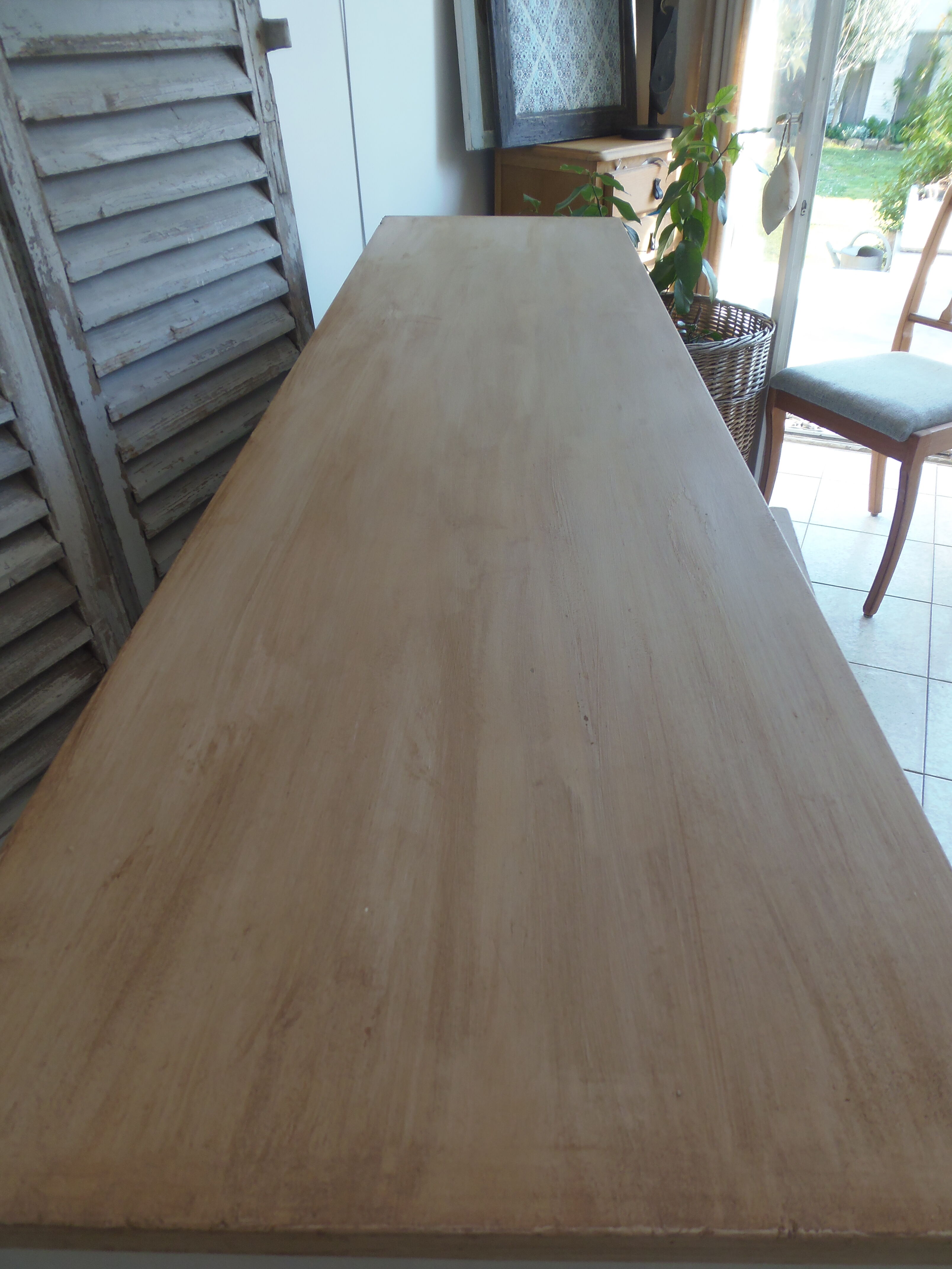 Vintage line of the 60s-70s pearl grey, plateau waxed wood light oak