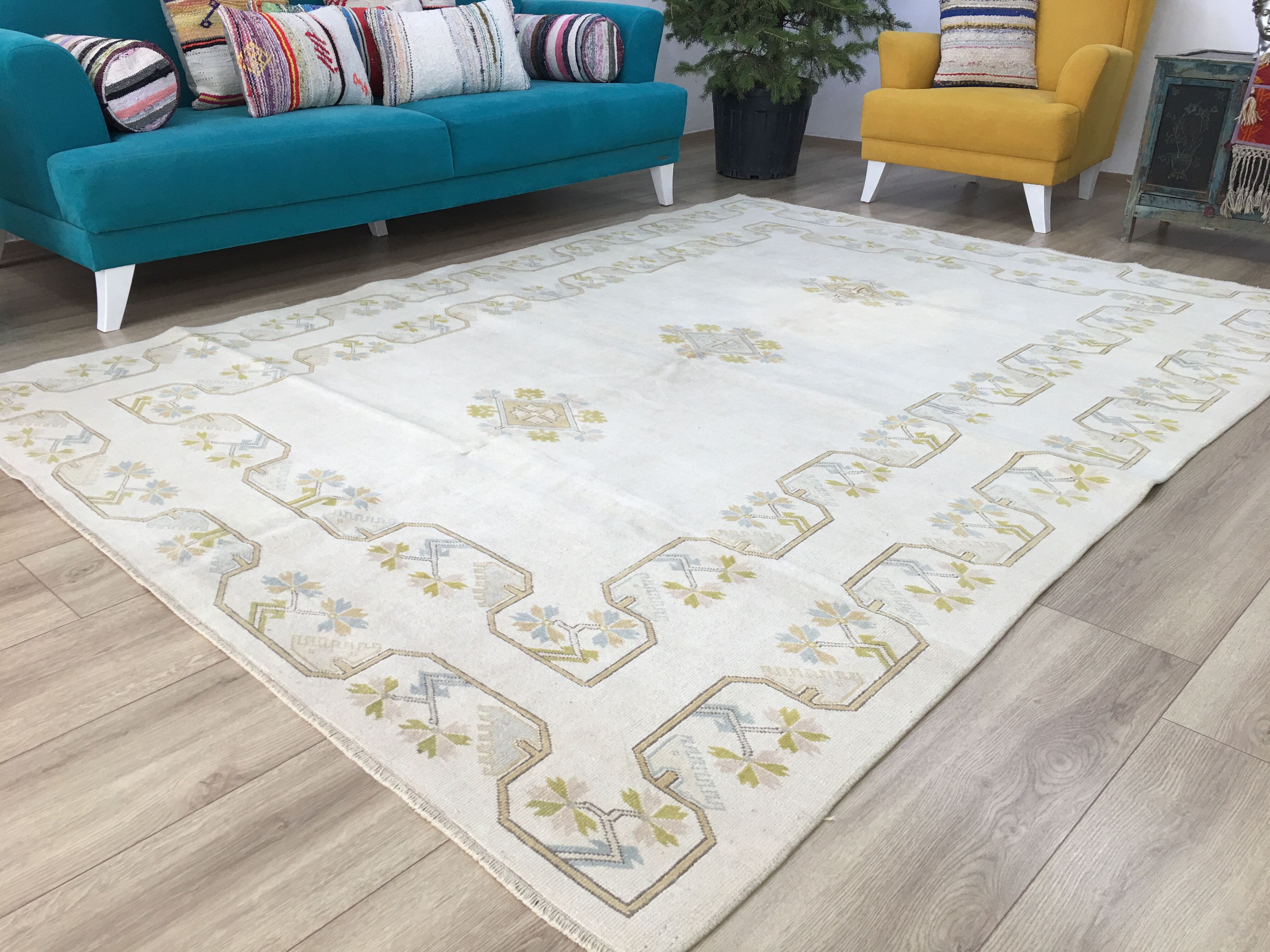 area rug, vintage rug, turkish rug, handmade rug,  7 x 9.4 ft. , RK 7893