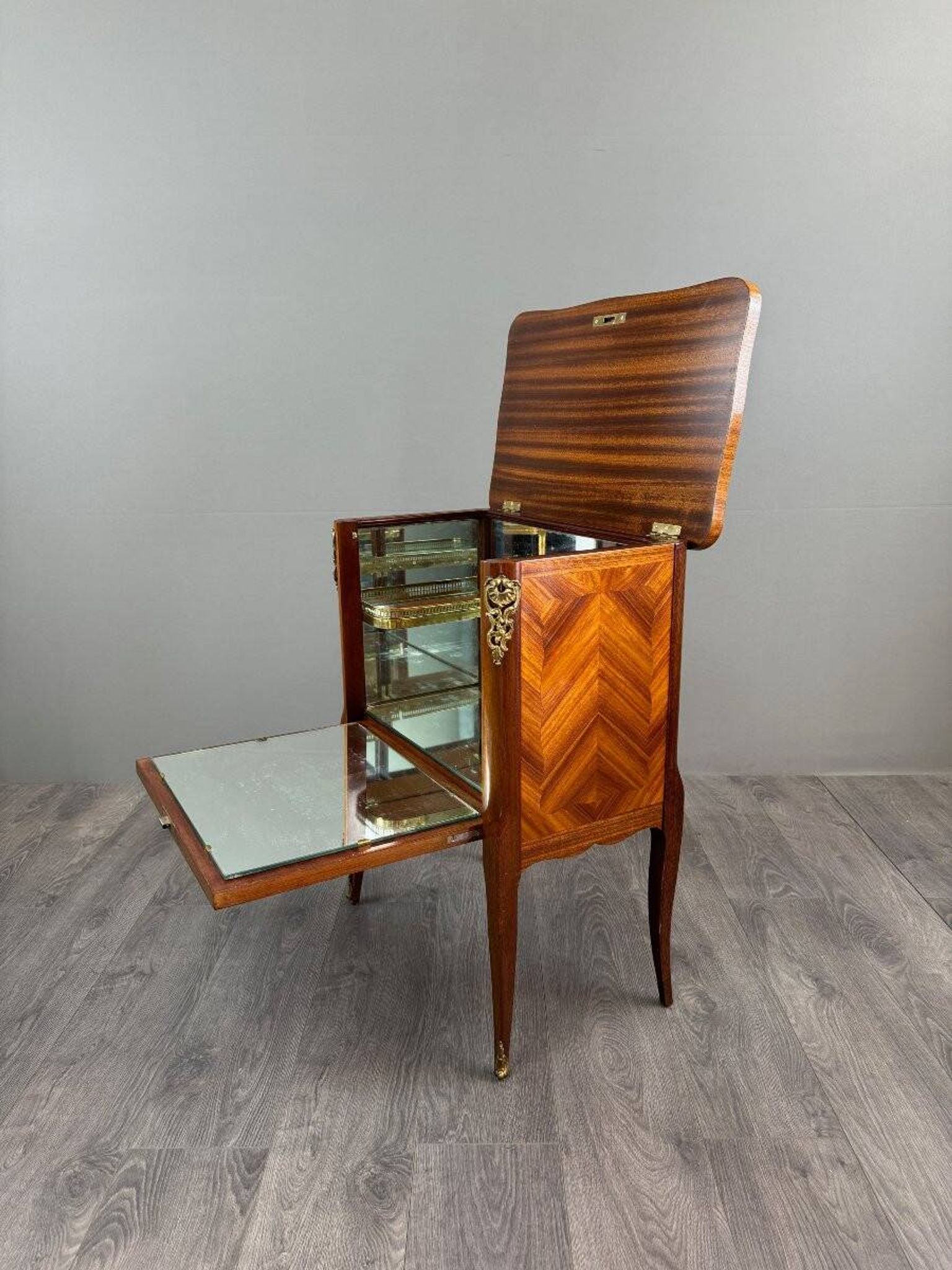 Marquetry bar cabinet, Louis XV style, 20th century