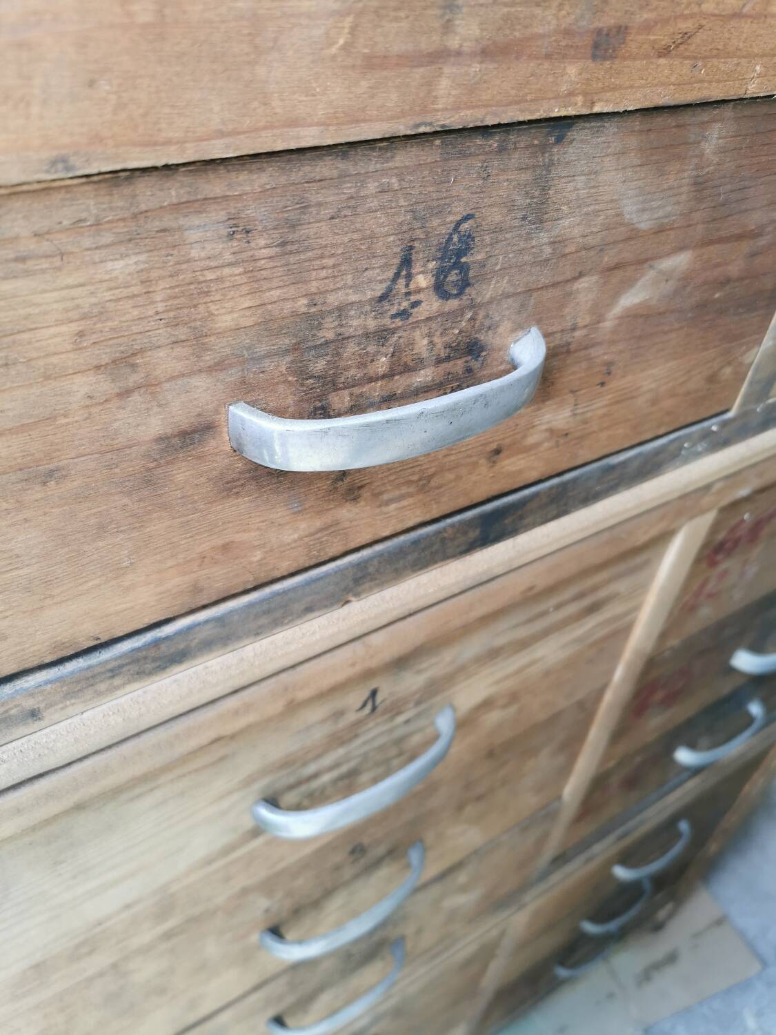 Solid wood workshop furniture