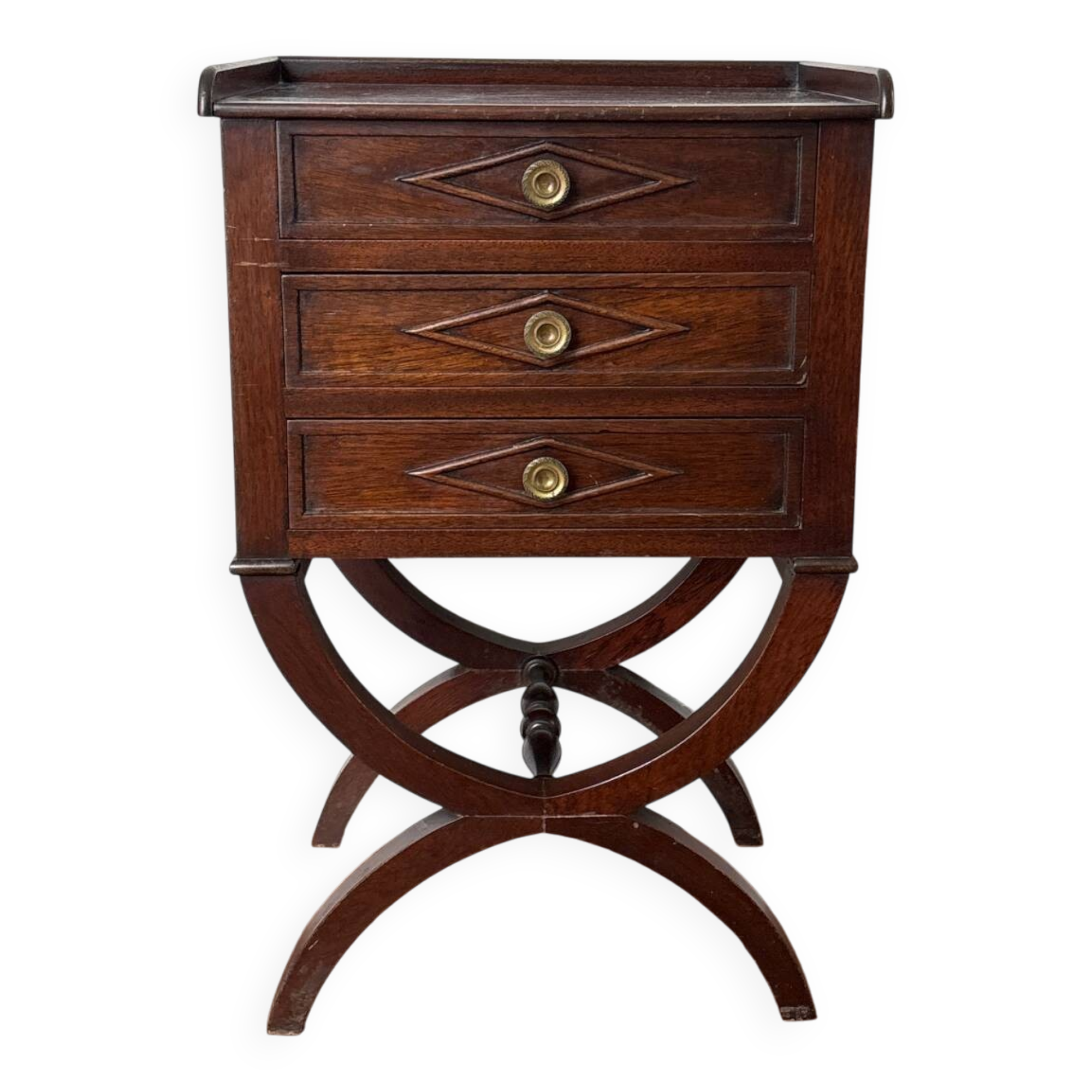 Side table with 3 drawers