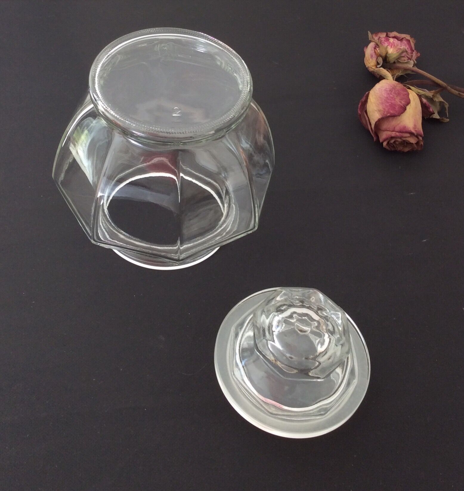 Airtight hexagonal glass jar - vintage