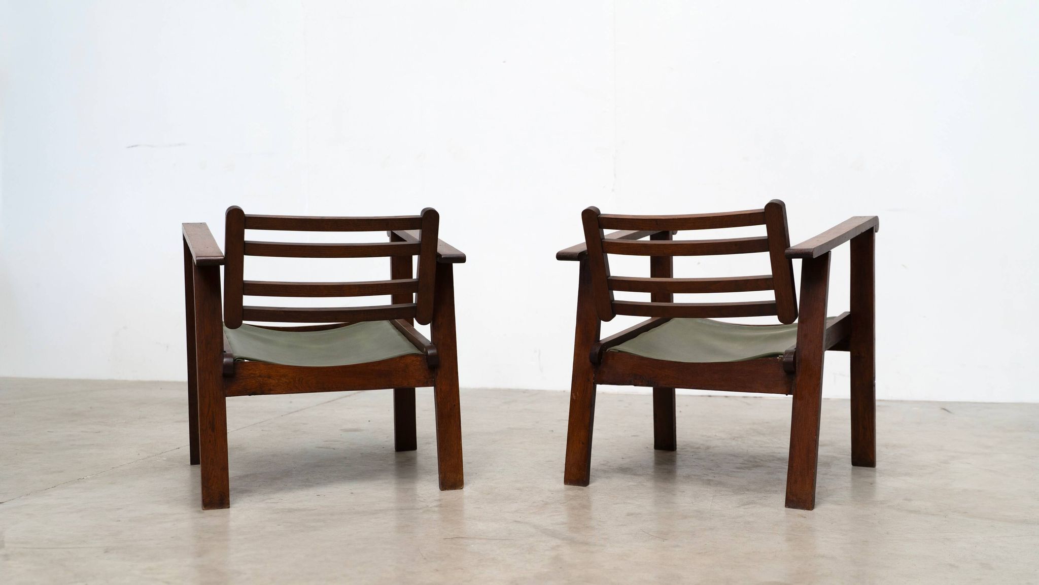 Ensemble de deux fauteuils de salon français anciens