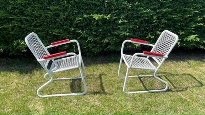 Vintage chair in steel wire on sled base, 1970s