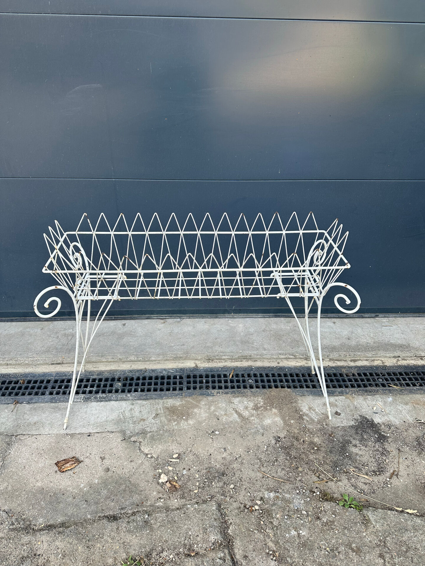 Antique planter