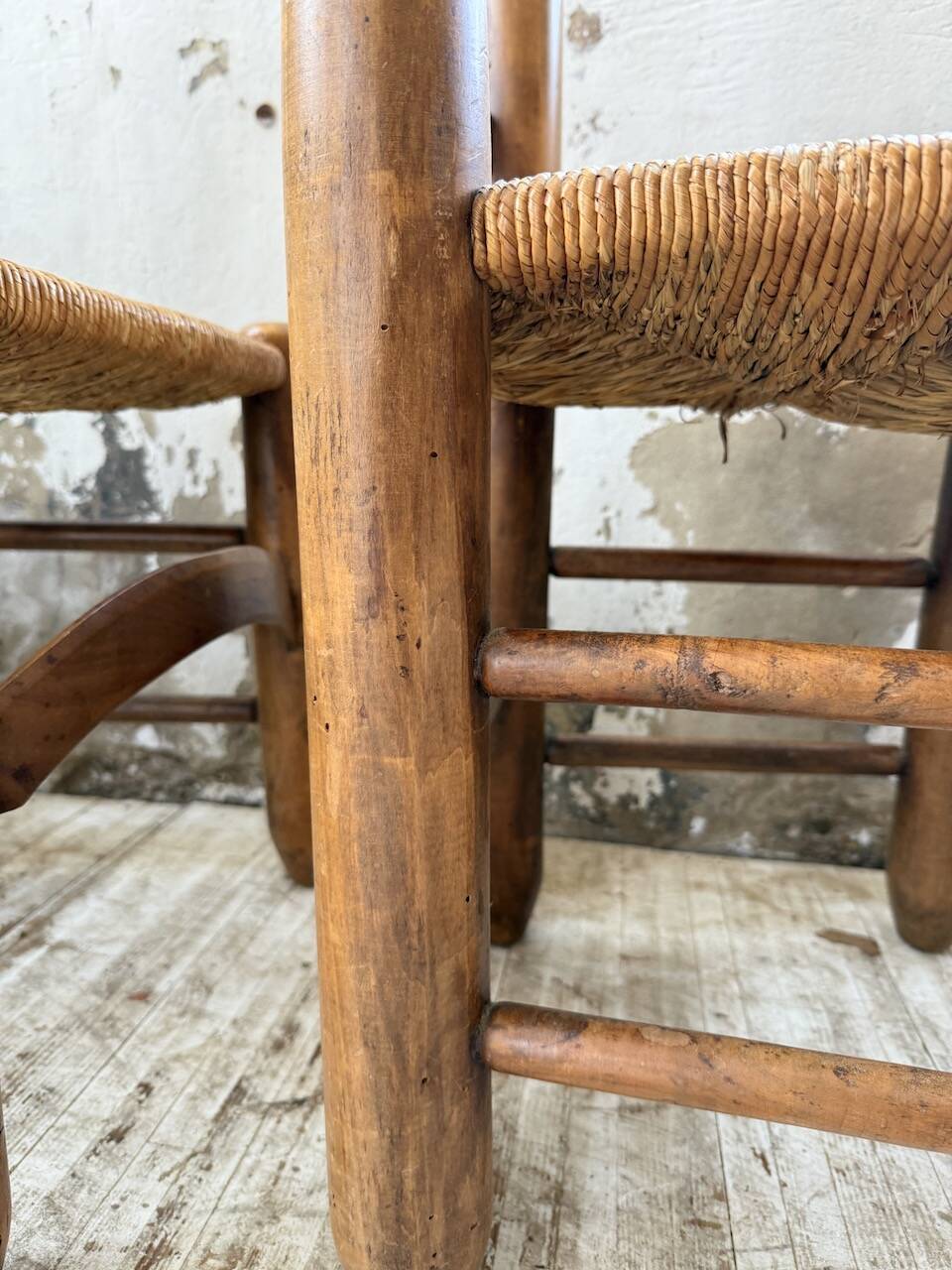 Set of 4 oak and straw chairs Dudouyt 1940