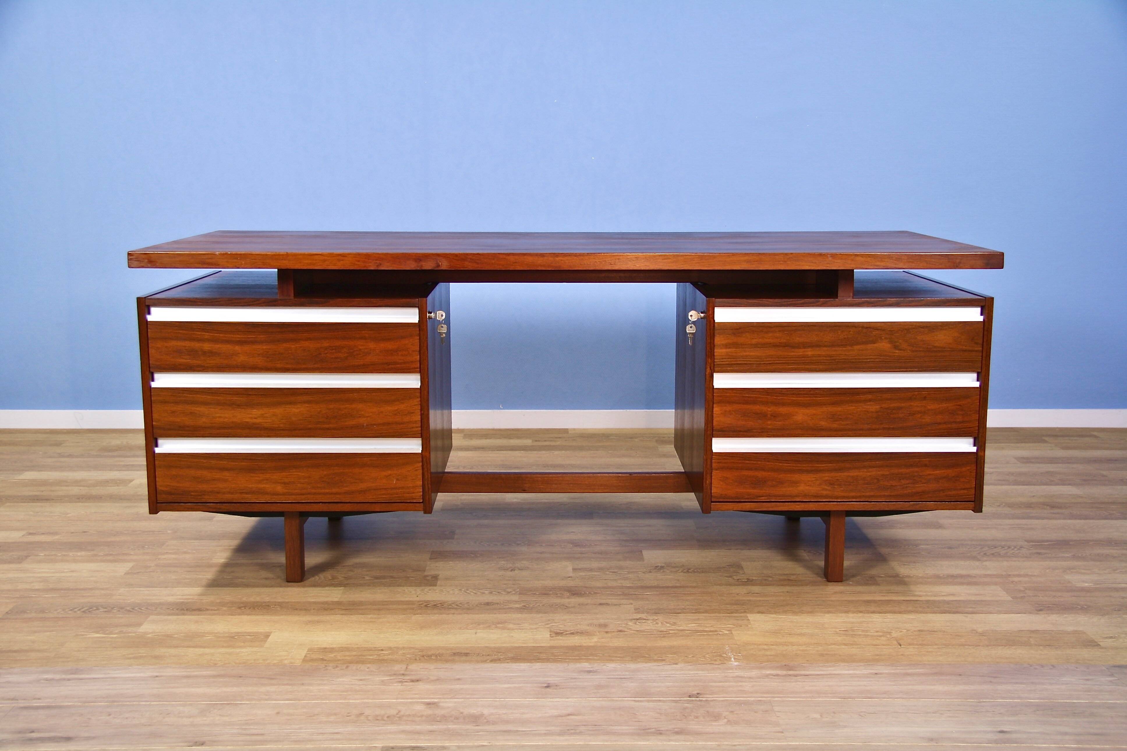 Freestanding Dutch writing desk in rosewood by Kho Liang Ie for Fristho 60s