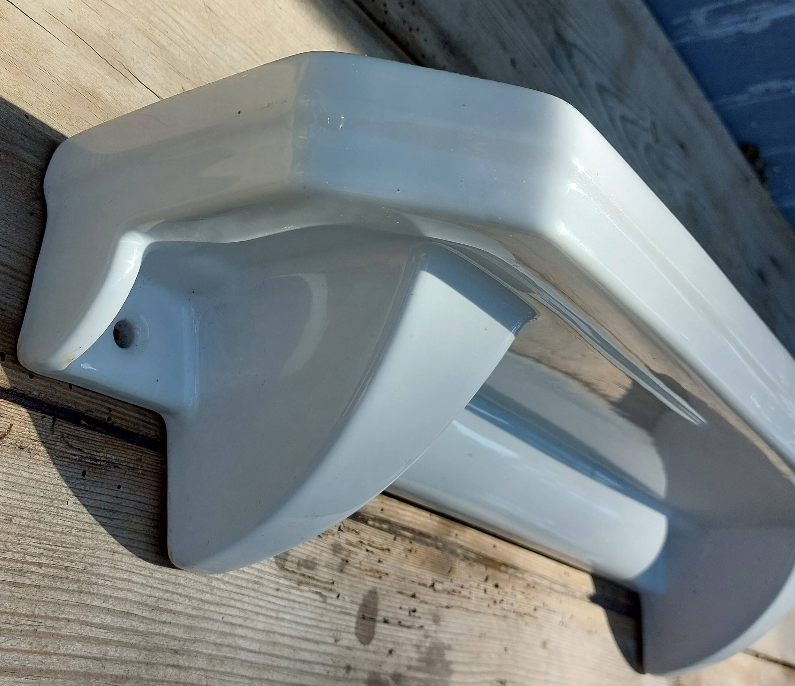 Bathroom Wall Shelf in Art Deco White Porcelain