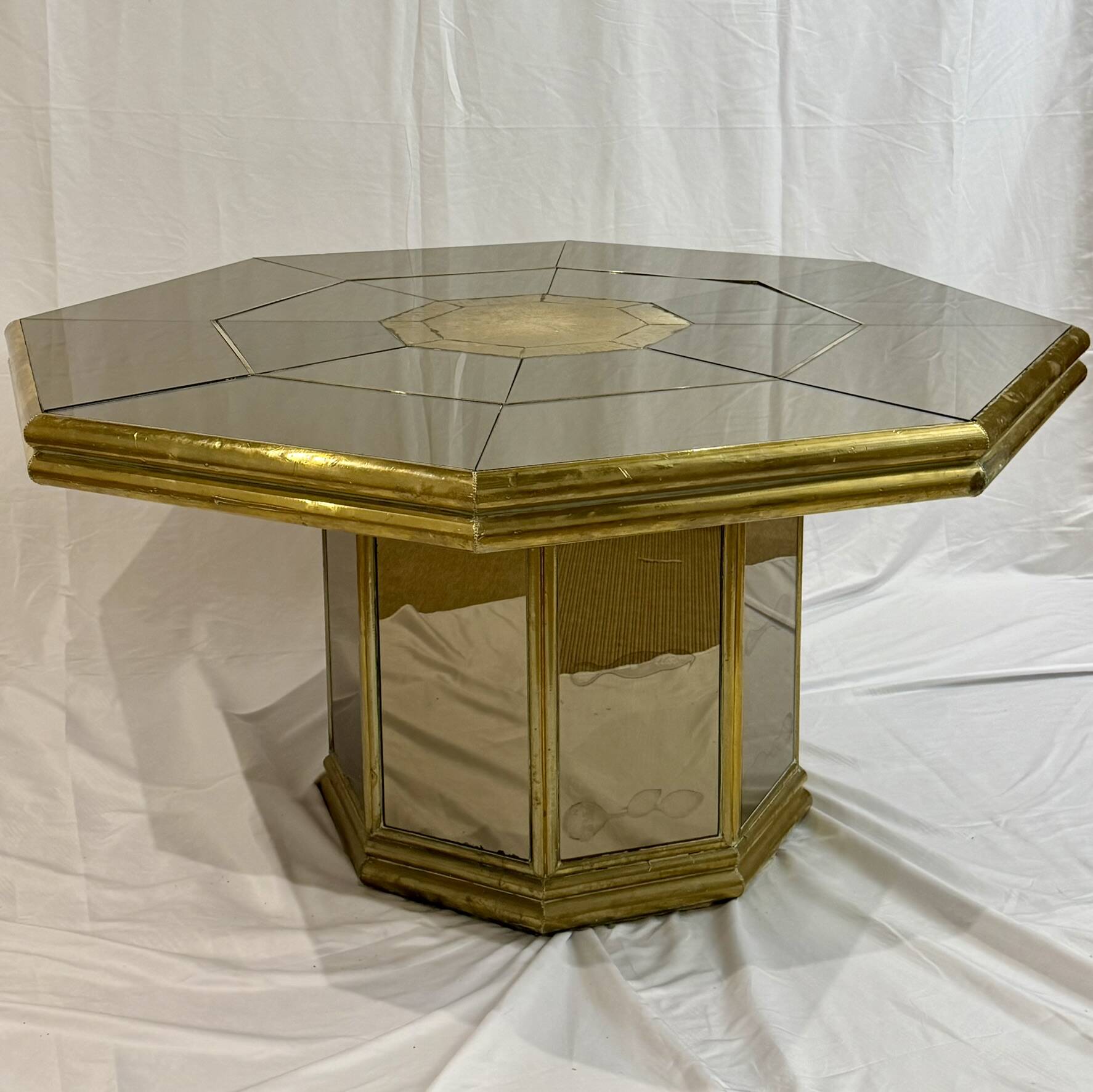 OCTAGONAL TABLE 1970