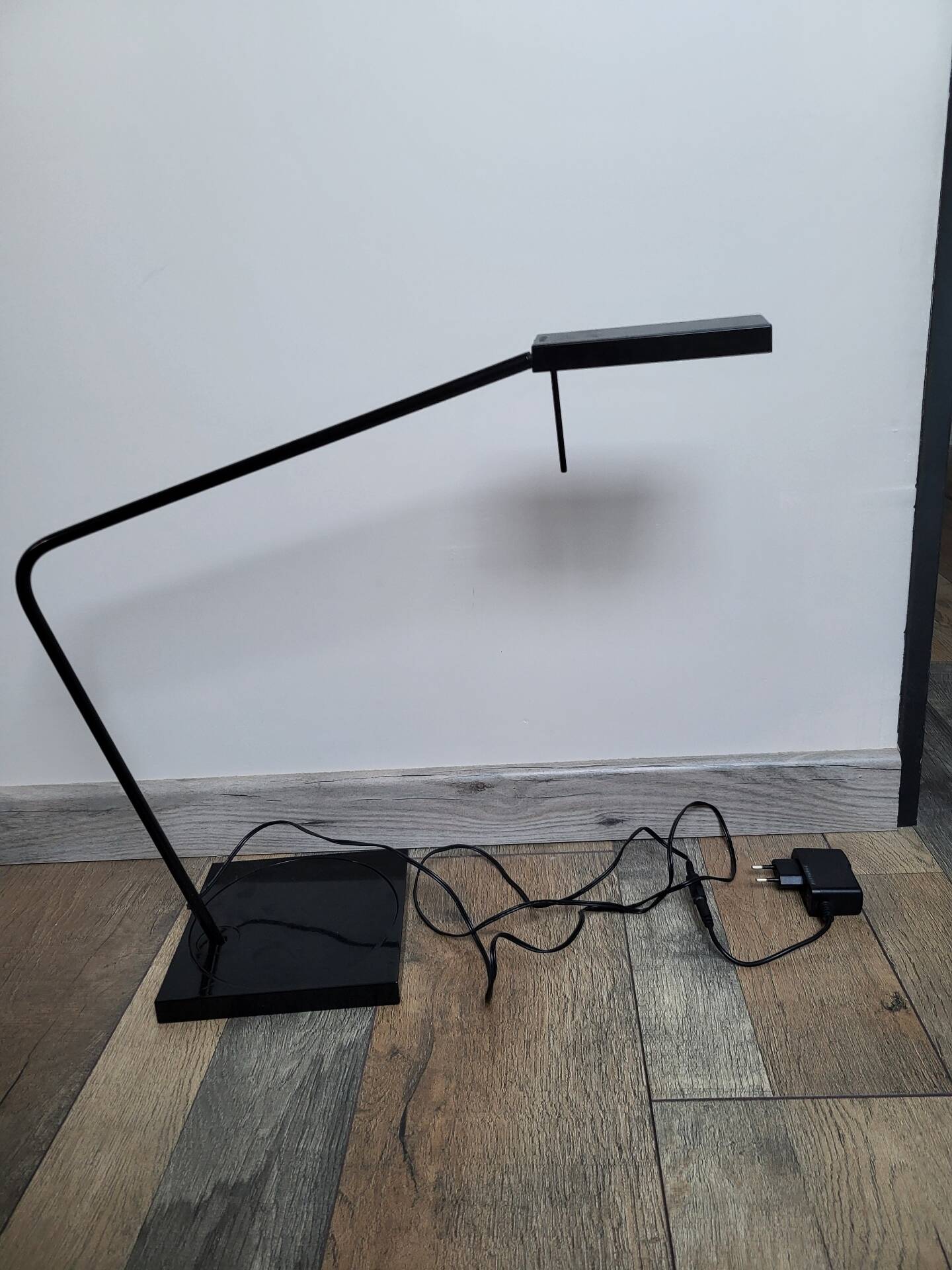 Modern Scandinavian lamp "Ninety" Luxo / Designer / Shawn Littrel