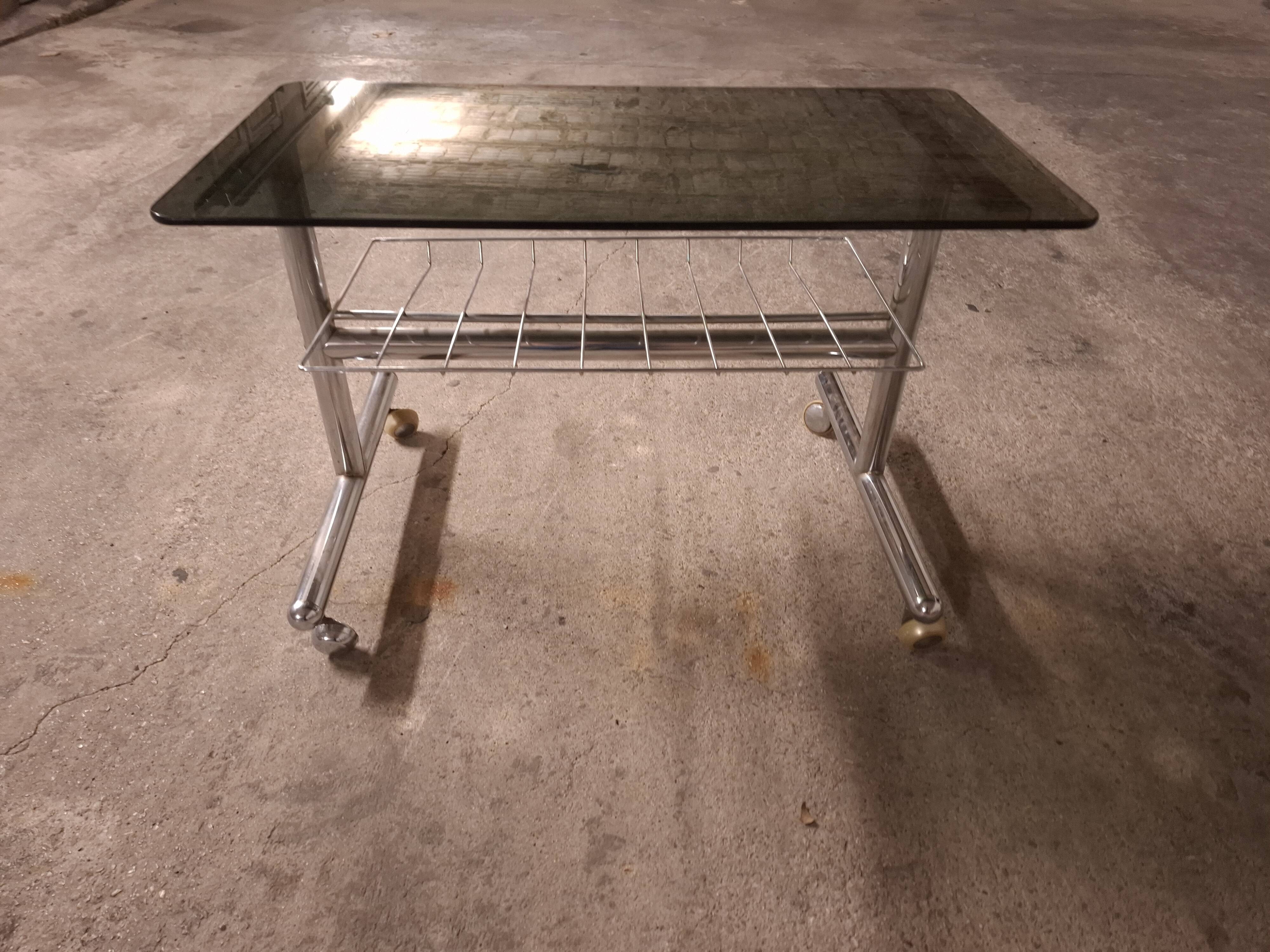 Vintage 70's coffee table, magazine rack