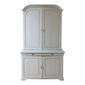 Meuble de rangement ancien repeint gris