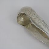 Acanthus-leaf sugar pinch in solid silver acanthus leaf