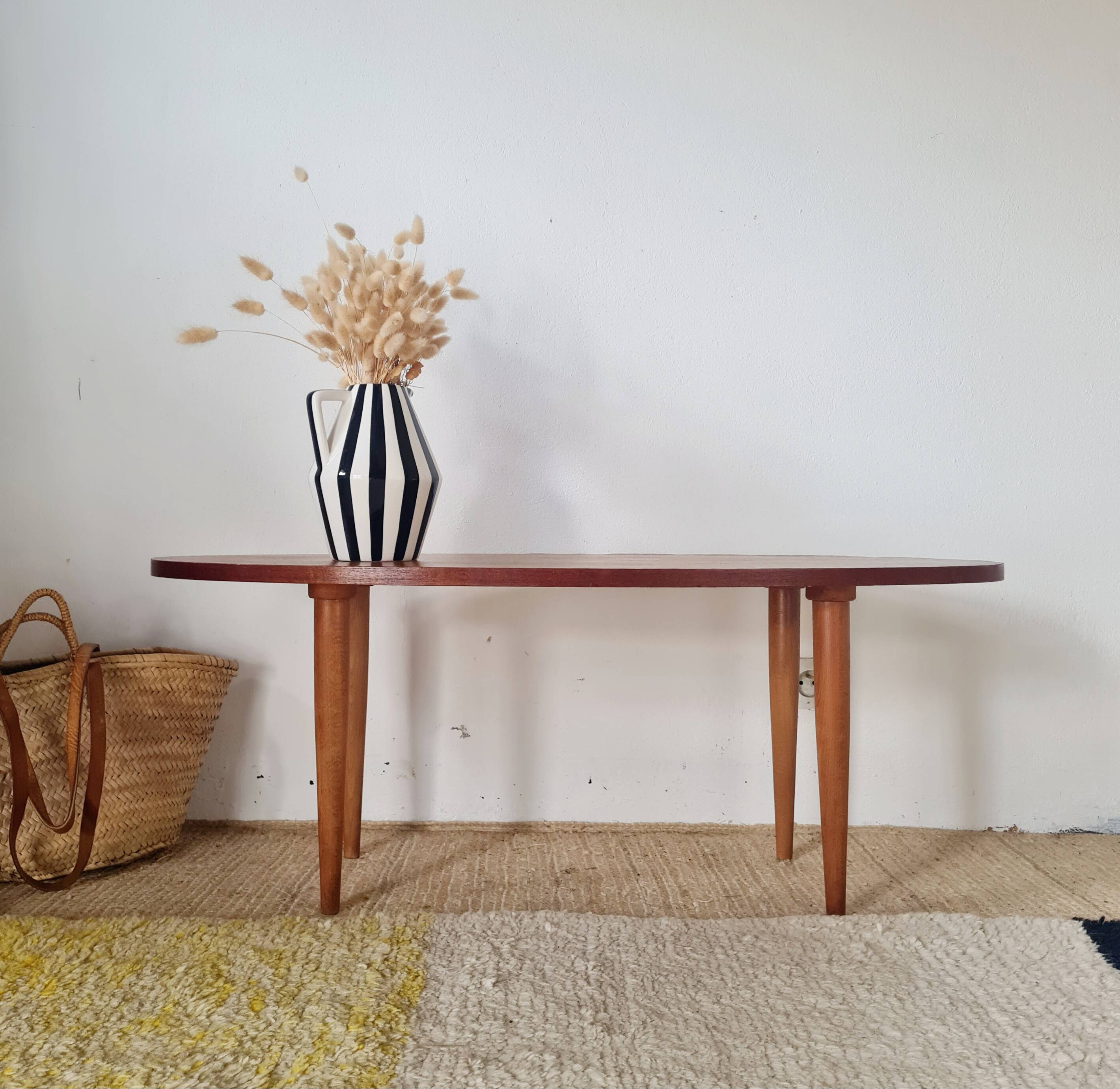 Table basse vintage plateau ovale scandinave