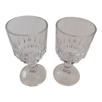 Set of two stemmed glasses for liqueur