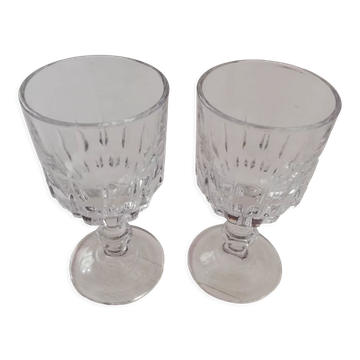 Lot de deux verres à pied pour liqueur