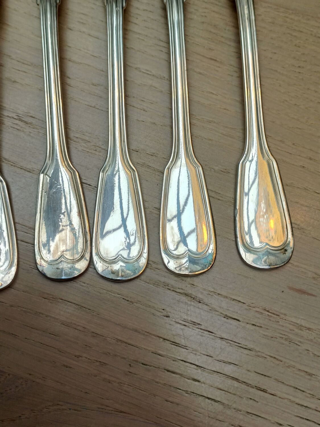 Silvered metal cutlery