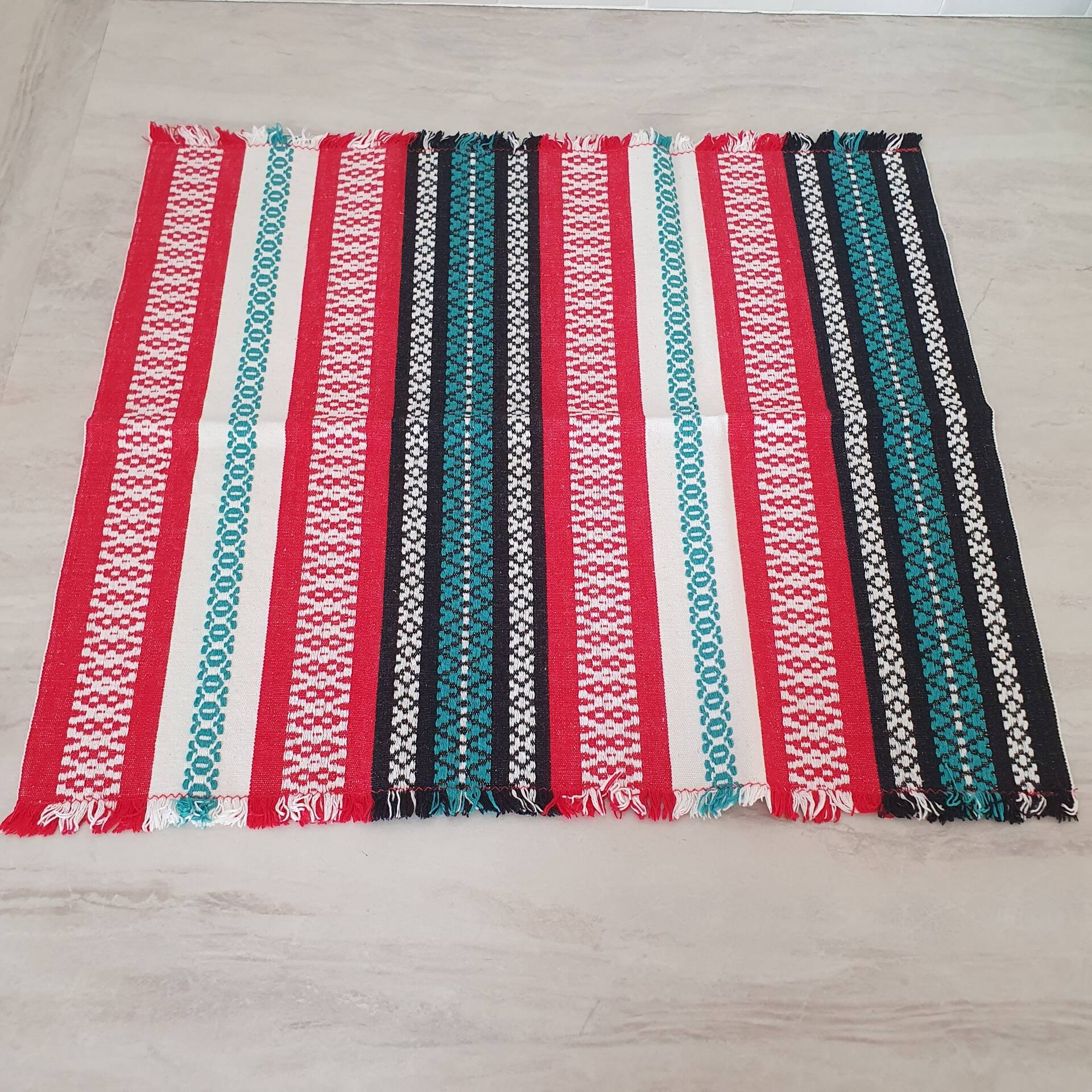 Set of 6 Catalan fabric napkins 48 x 42 cm red black green white