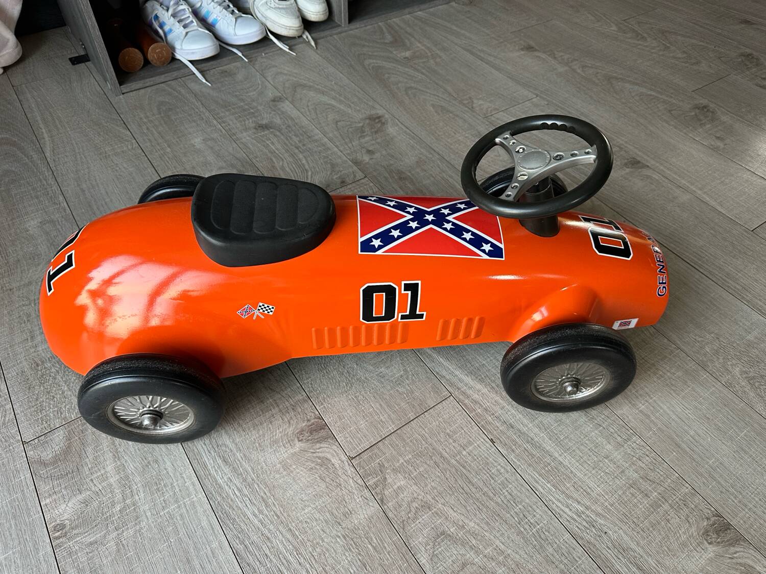 Customised General Lee carrier