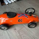 Customised General Lee carrier