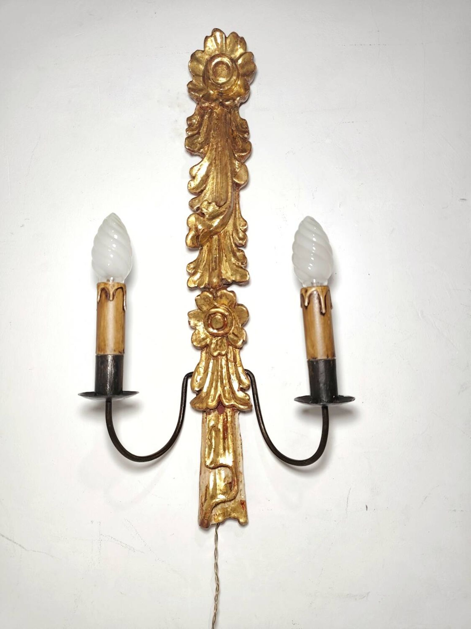 Applique de pared de madera dorada. Espagne, années 1940.