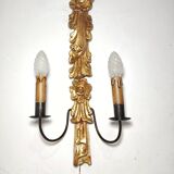 Aplique de pared de madera dorada. España, 1940s.