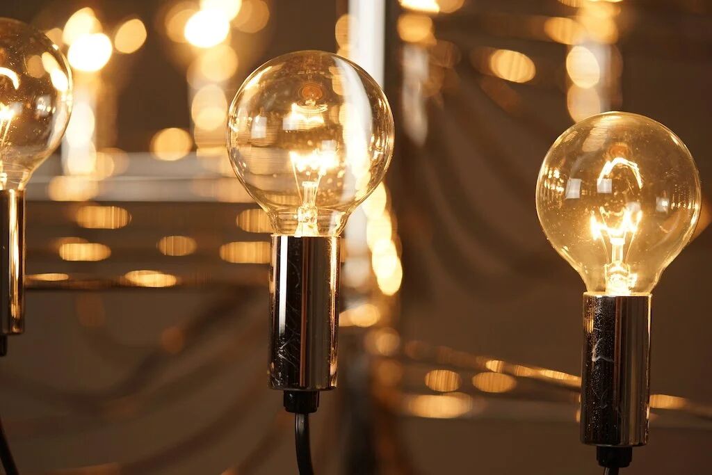 Chandelier in the style of Gino Sarfatti