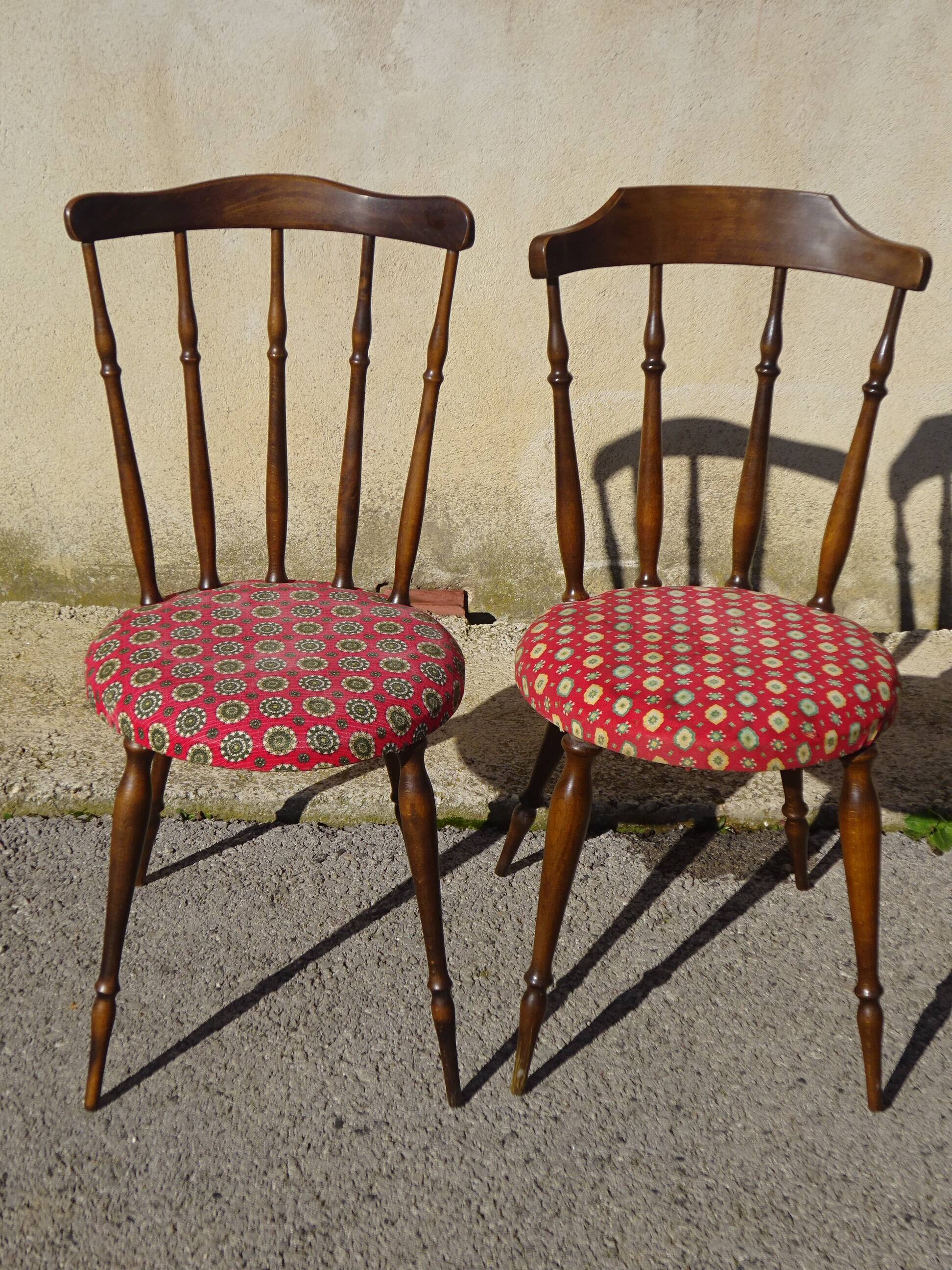 Vintage chairs, wooden, with splayed legs, both.