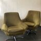 Paire de chaises pivotantes vintage en velours vert