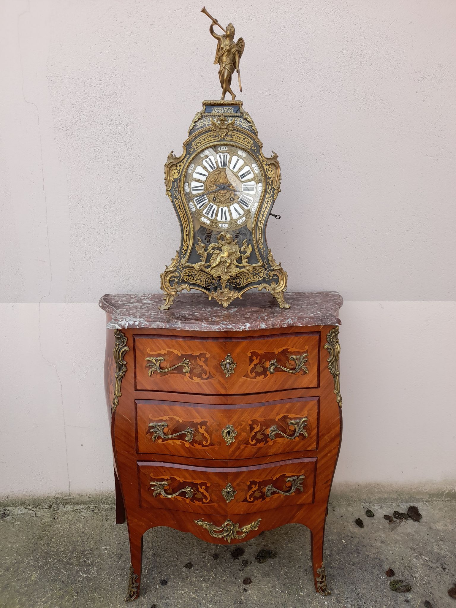 Louis xv style chest of drawers in rosewood marquetry