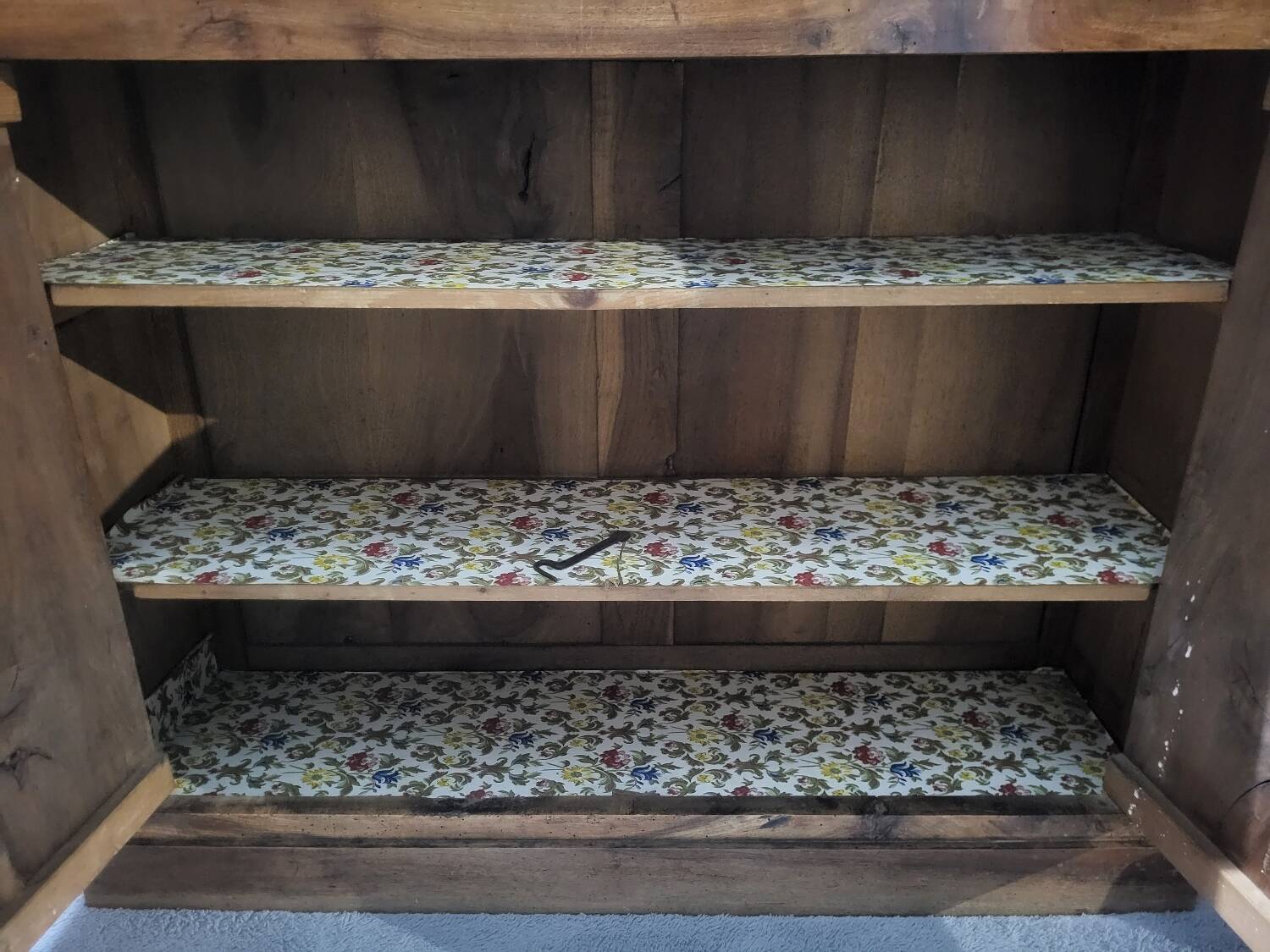 Small buffet shoe storage console in solid wood