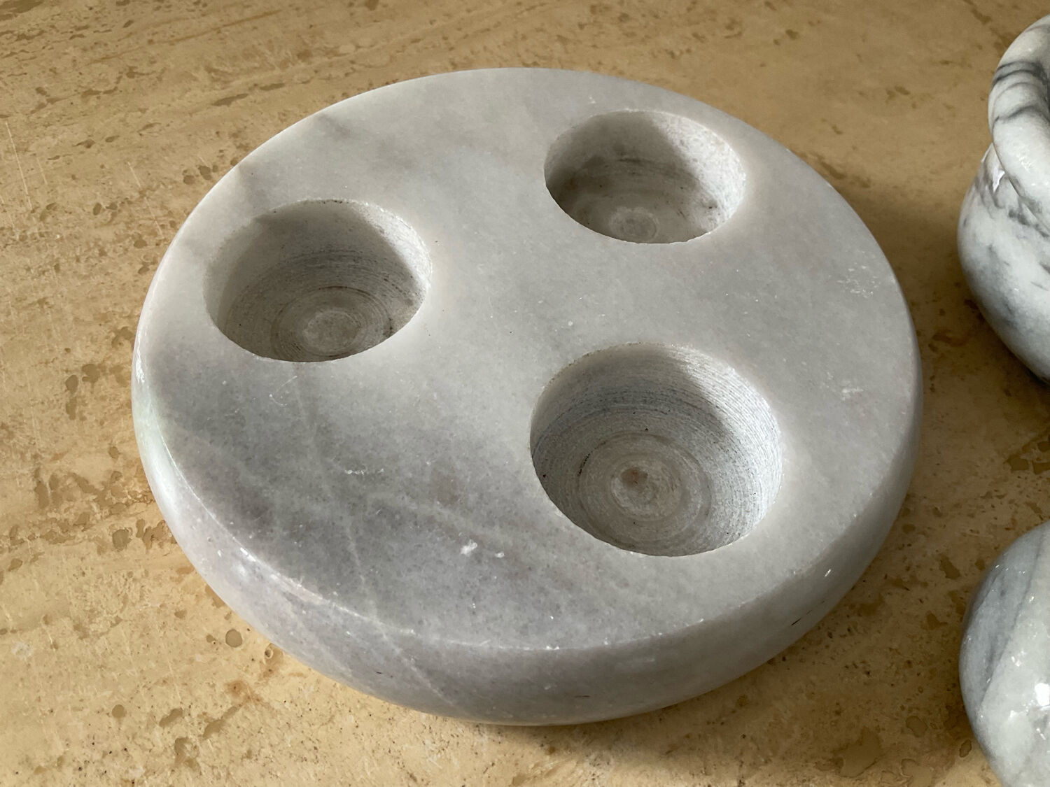 Series of 5 vintage candle holders in Carrara marble