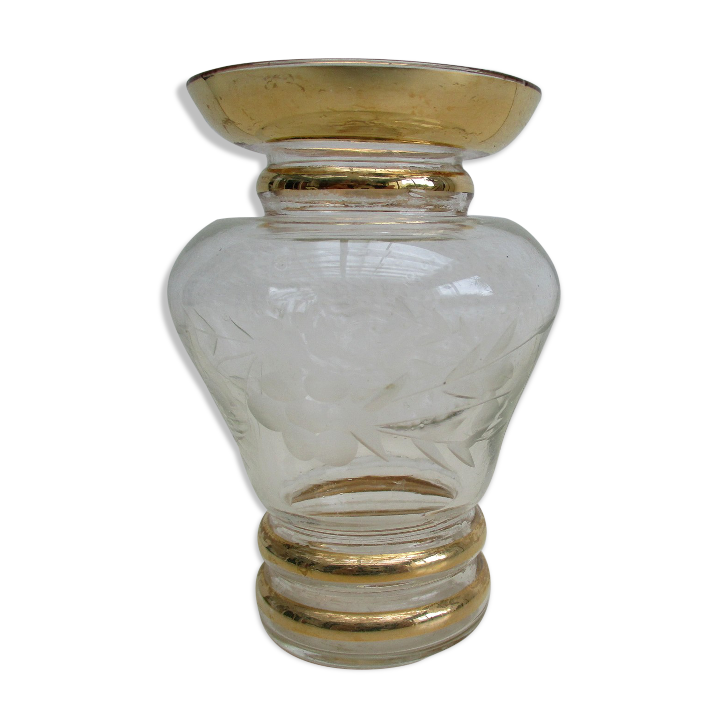 Art deco vase, engraved glass