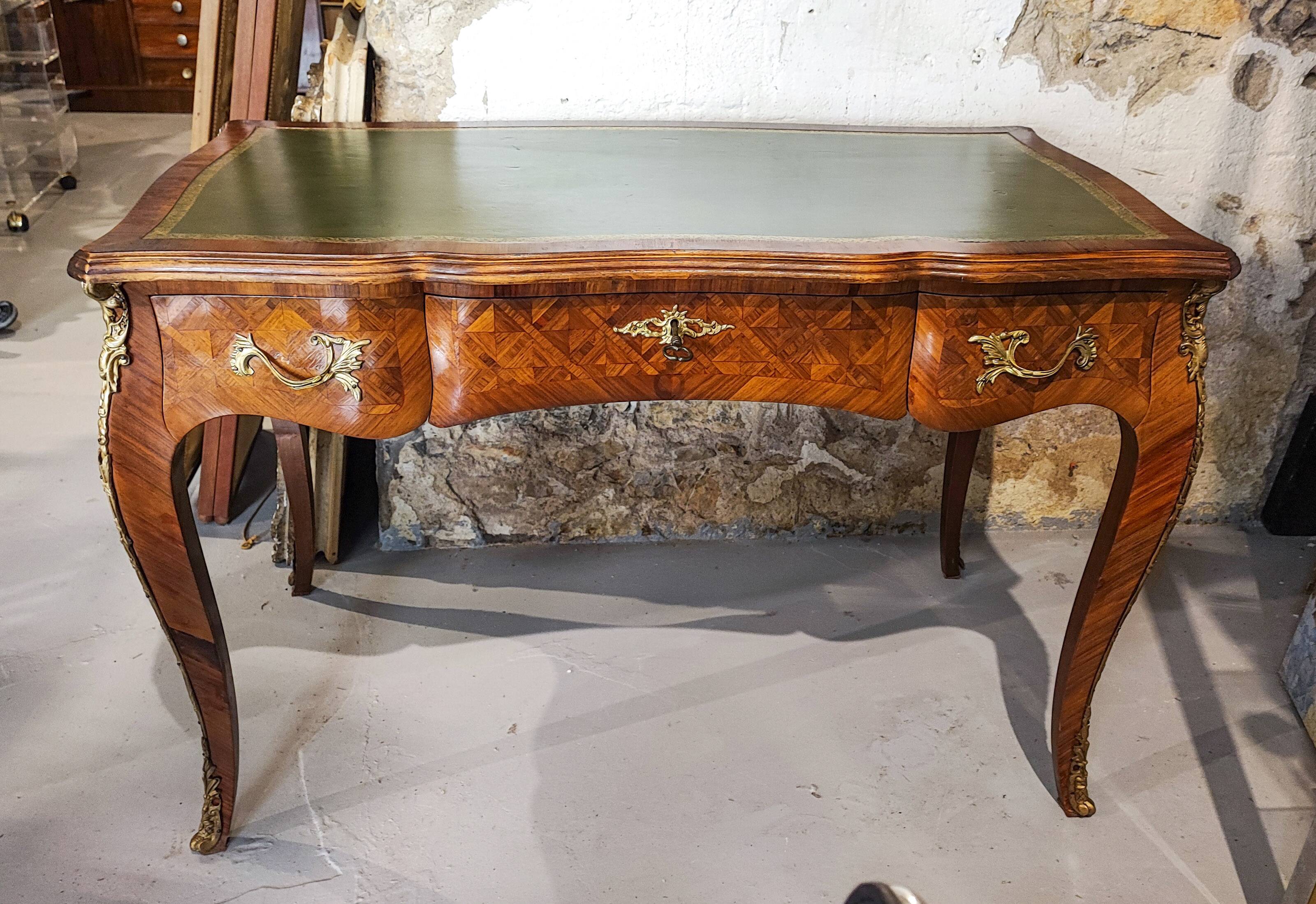 Louis XV flat desk marquetry and leather