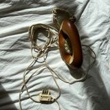 Lady phone in tawny leather