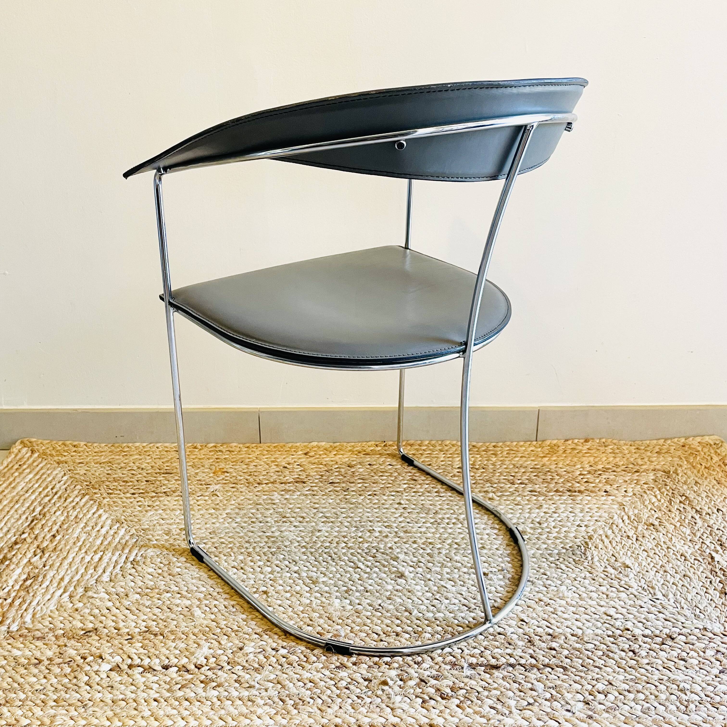 ARRBEN Ursula Vintage Design Armchair - Leather and Chrome - 1980s