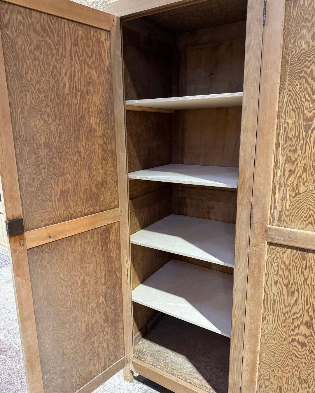 Old hardware cabinet in pitch pine - Early 20th century - Sandblasted