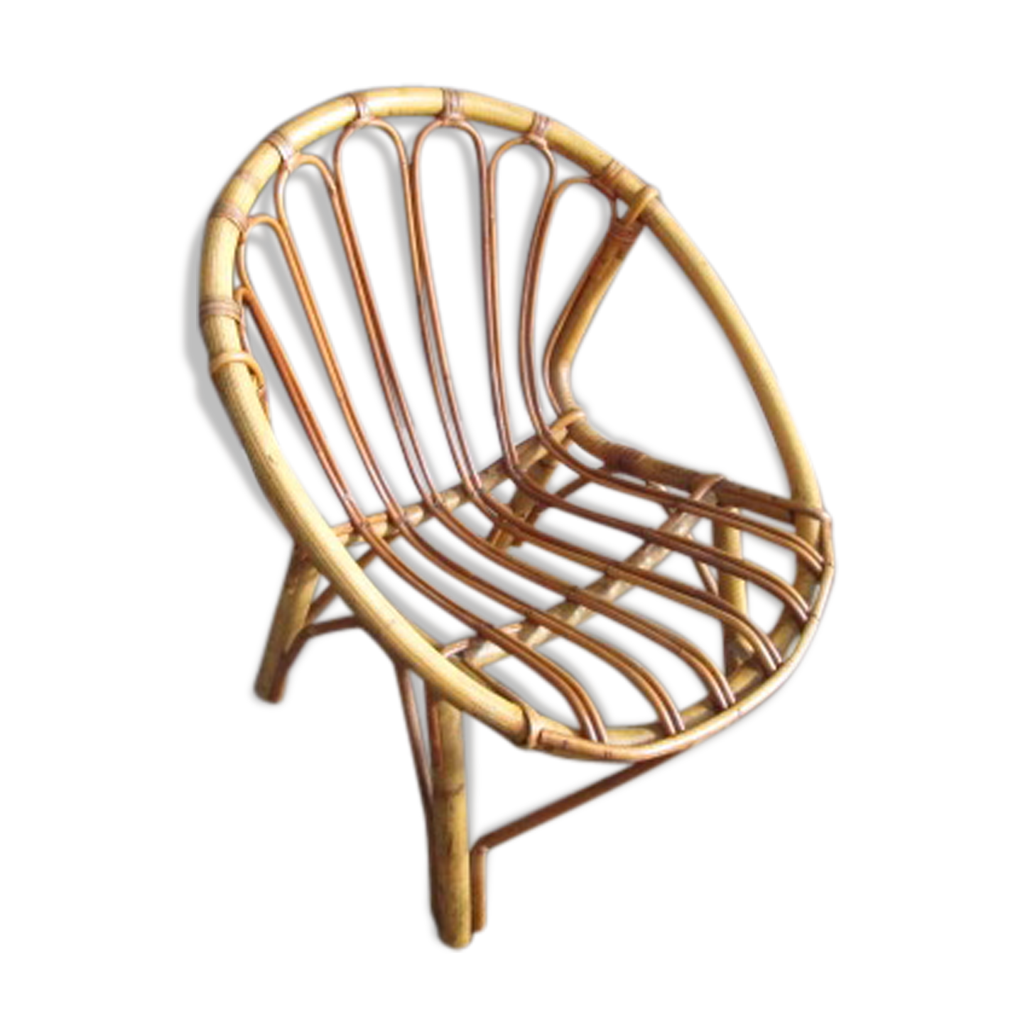 Vintage child's rattan's chair