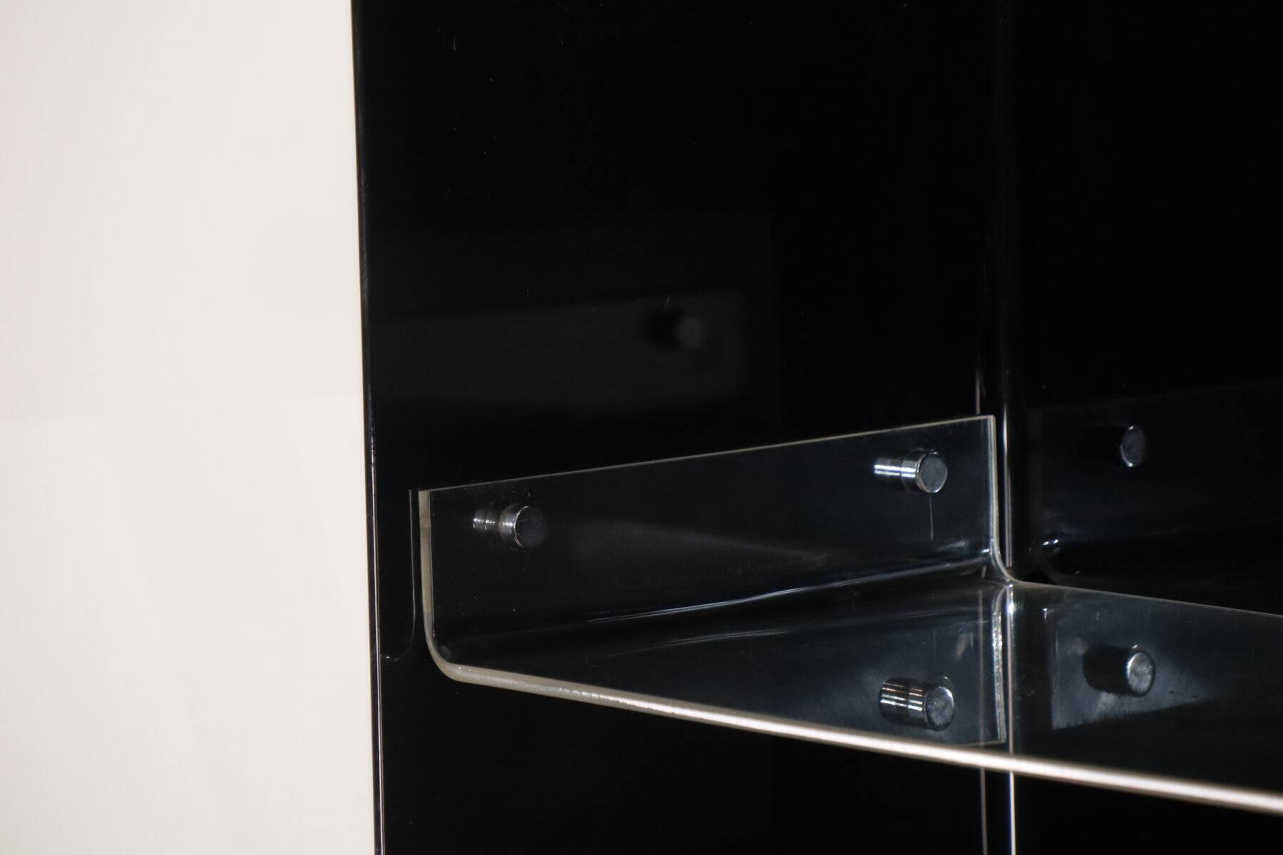 Vintage Space Age bookshelf in black and clear plexiglass – 1970